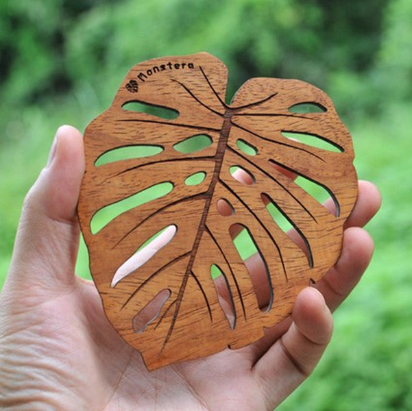 Tanakazougeten Shape Of Fallen Leaves&Lotus Root Wood Coaster