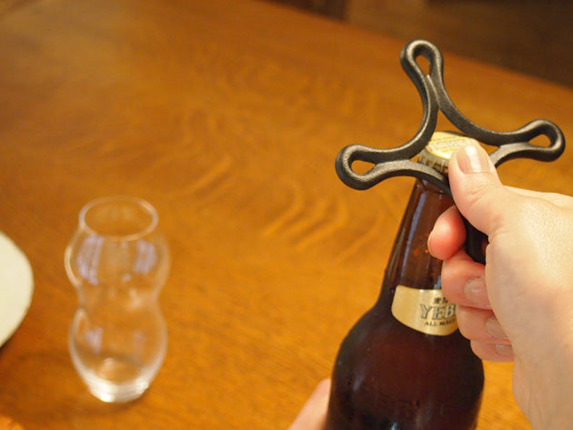 Rinao Design Iron Pot Holder Coaster Bottle Opener Four-Leaf